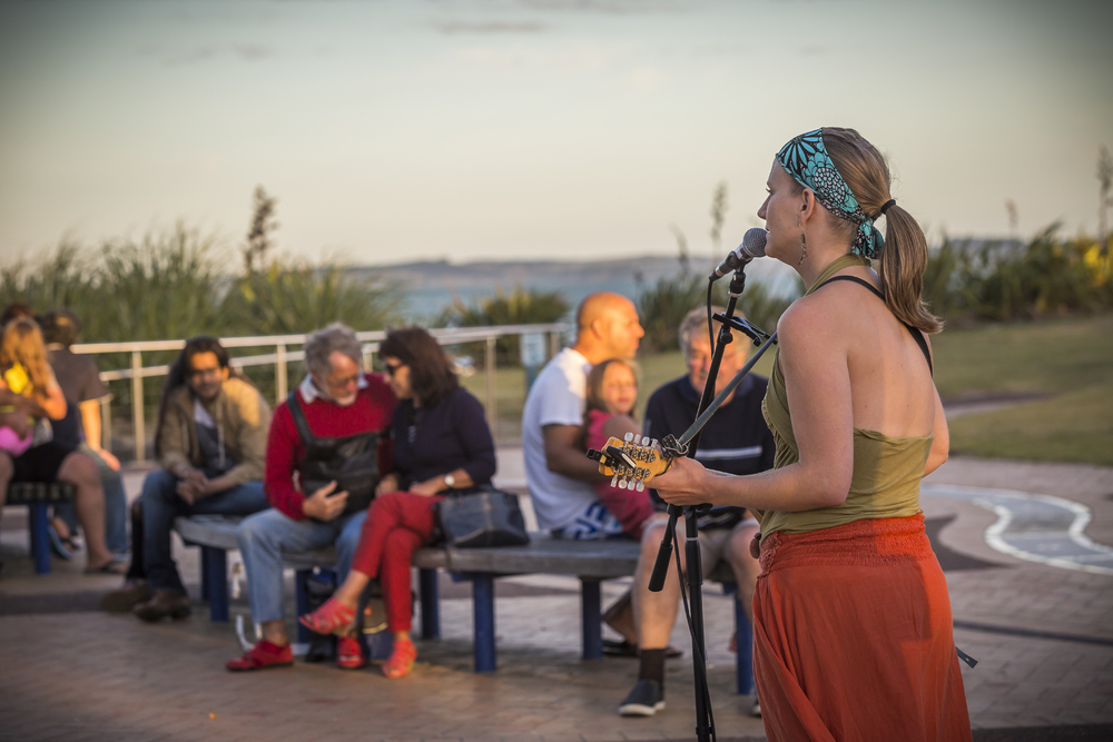 Boulevard of Buskers Festival’ held in Orewa 31 Jan – 2 Feb 2014.  Credit: Auckland Council.