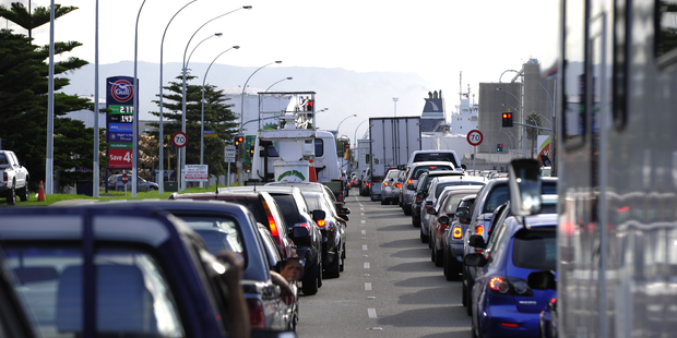 Hewletts Road jammed up Source: http://www.nzherald.co.nz/bay-of-plenty-times/news/article.cfm?c_id=1503343&objectid=11786056#pq=1Trwjn
